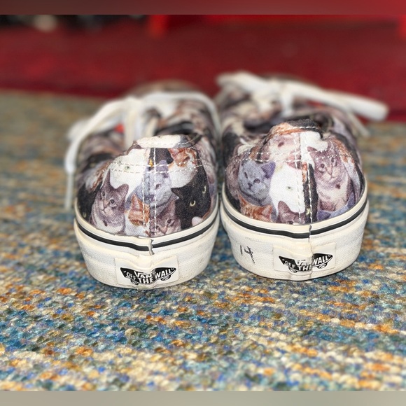 CATS x ASPCA LIMITED EDITION VANS - Picture 6 of 6